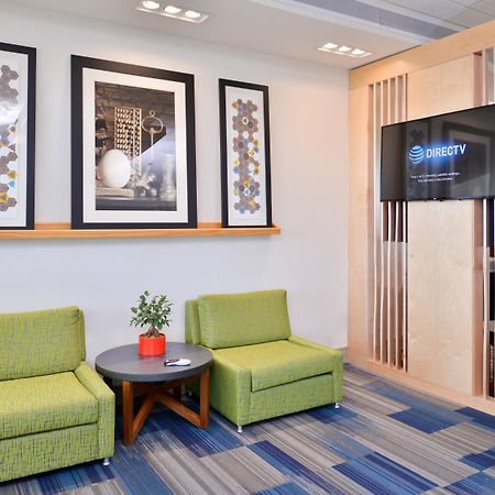 Holiday Inn Express & Suites Trinity By Ihg Экстерьер фото