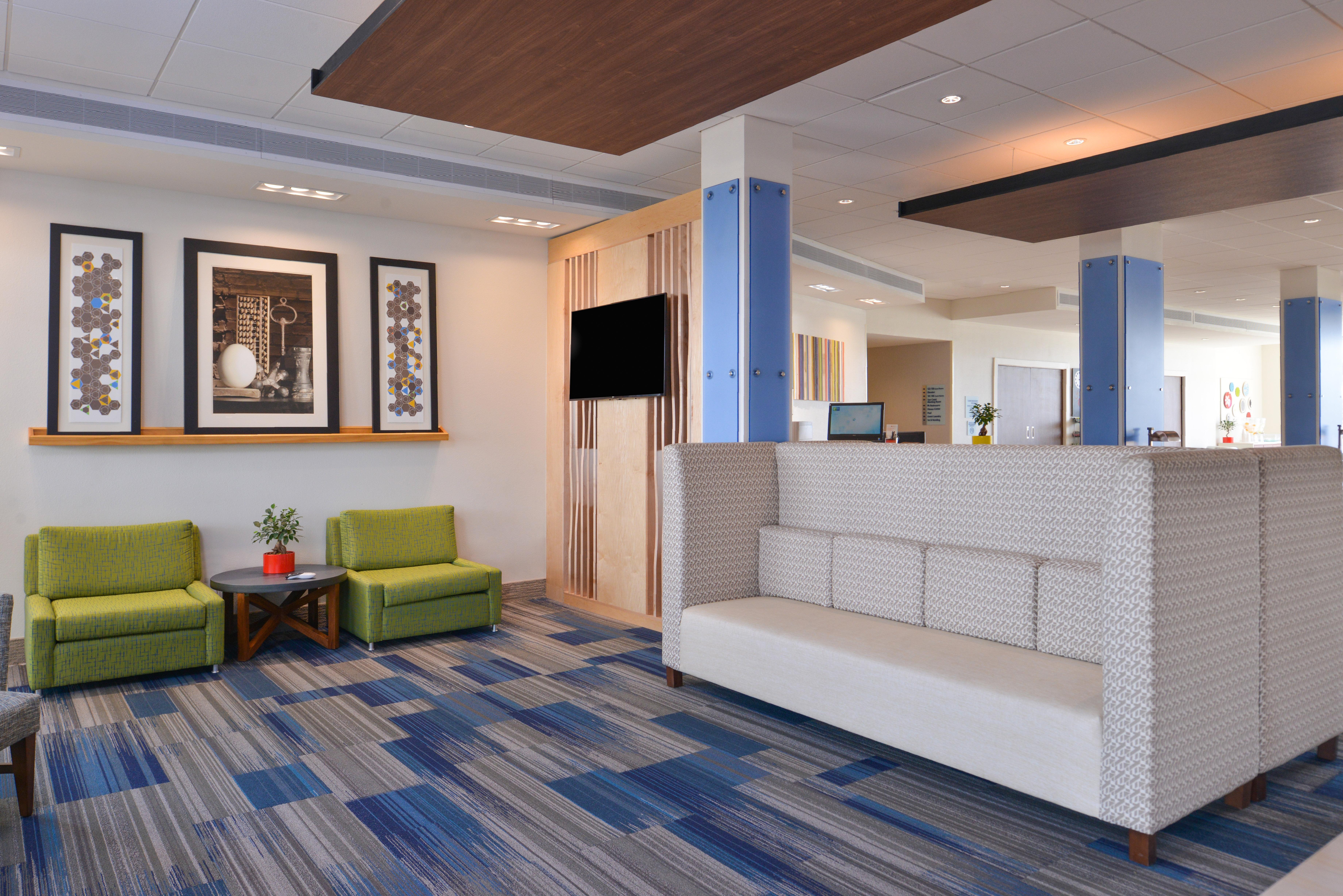 Holiday Inn Express & Suites Trinity By Ihg Экстерьер фото