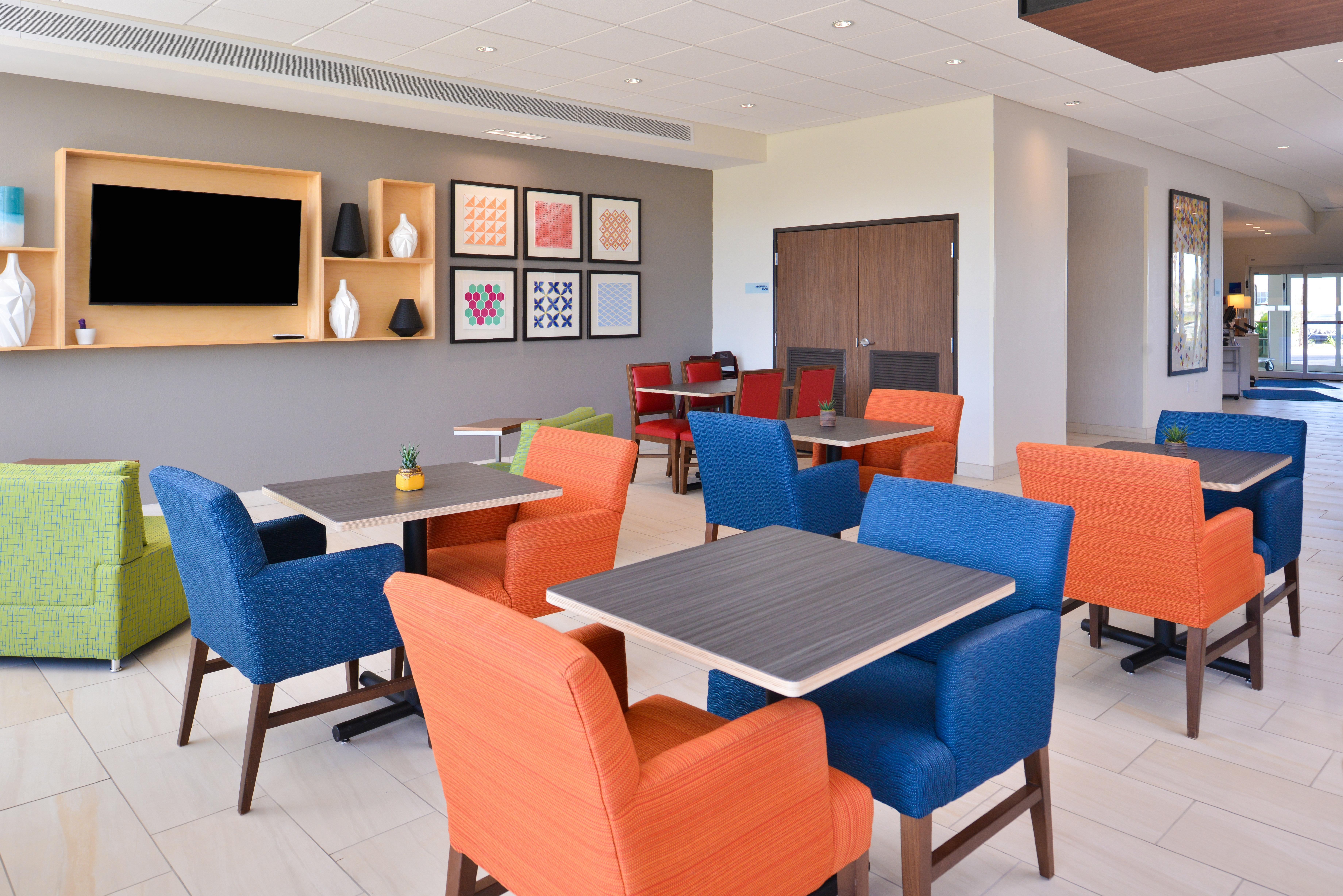 Holiday Inn Express & Suites Trinity By Ihg Экстерьер фото